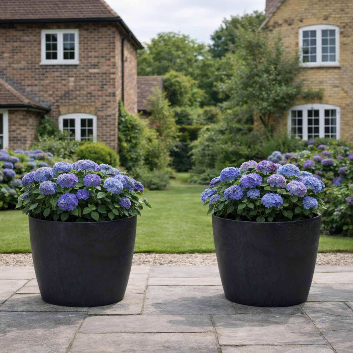 Lamela Concrete™ Magnolia Round Plant Pot, Poly Resin Planter