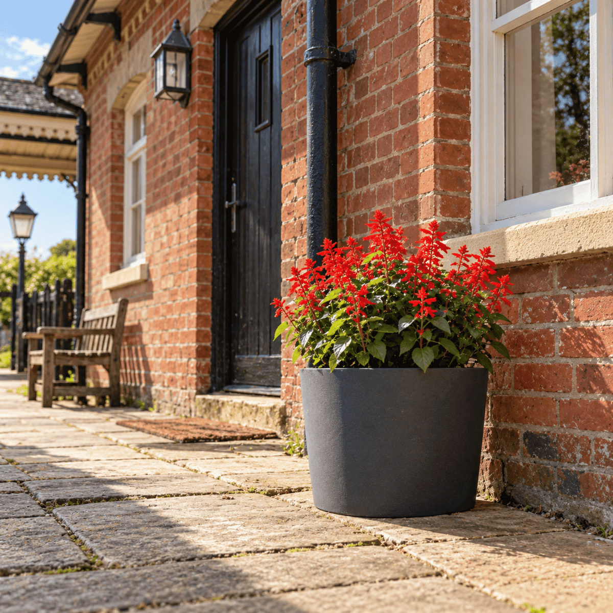 FHG™ Polystone Round Bucket Planter, Outdoor Garden Pot, Ideal for Driveways, Patio's and Conservatories